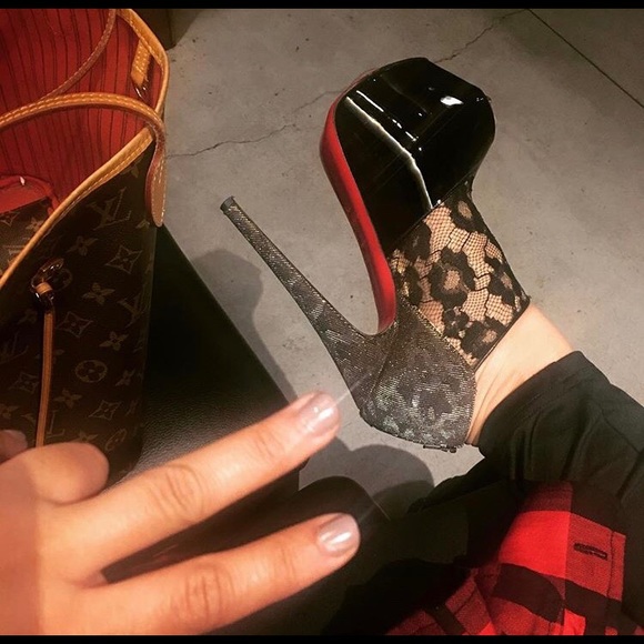 Christian Louboutin: Aeronotoc Patent Leather/Lace Leopard/Lane Booties - Picture 6 of 7